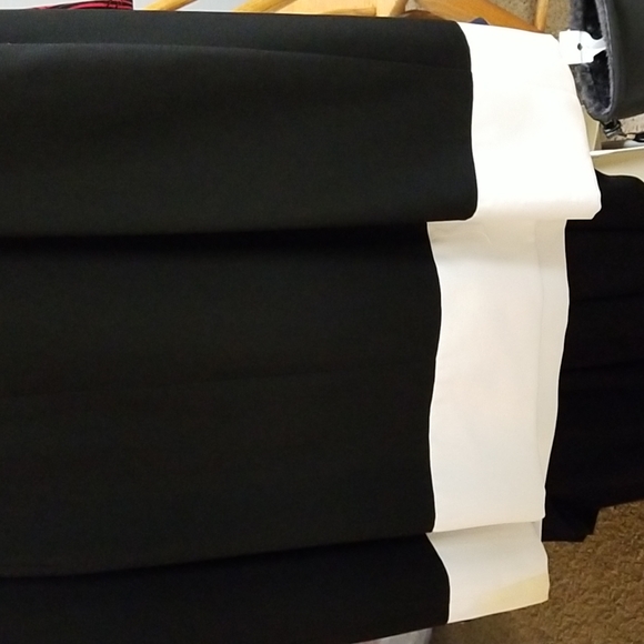 Color Block Midi Dress - Picture 5 of 6